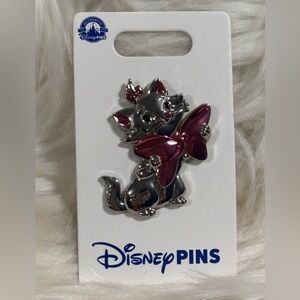 Disney Parks Aristocats Marie Sculpted Metallic 3D Pin New